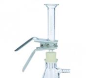 Filtering apparatus with fritted glass support, with anodized aluminum clamp and silicone stopper