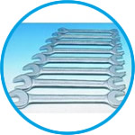 Double open-ended spanner set